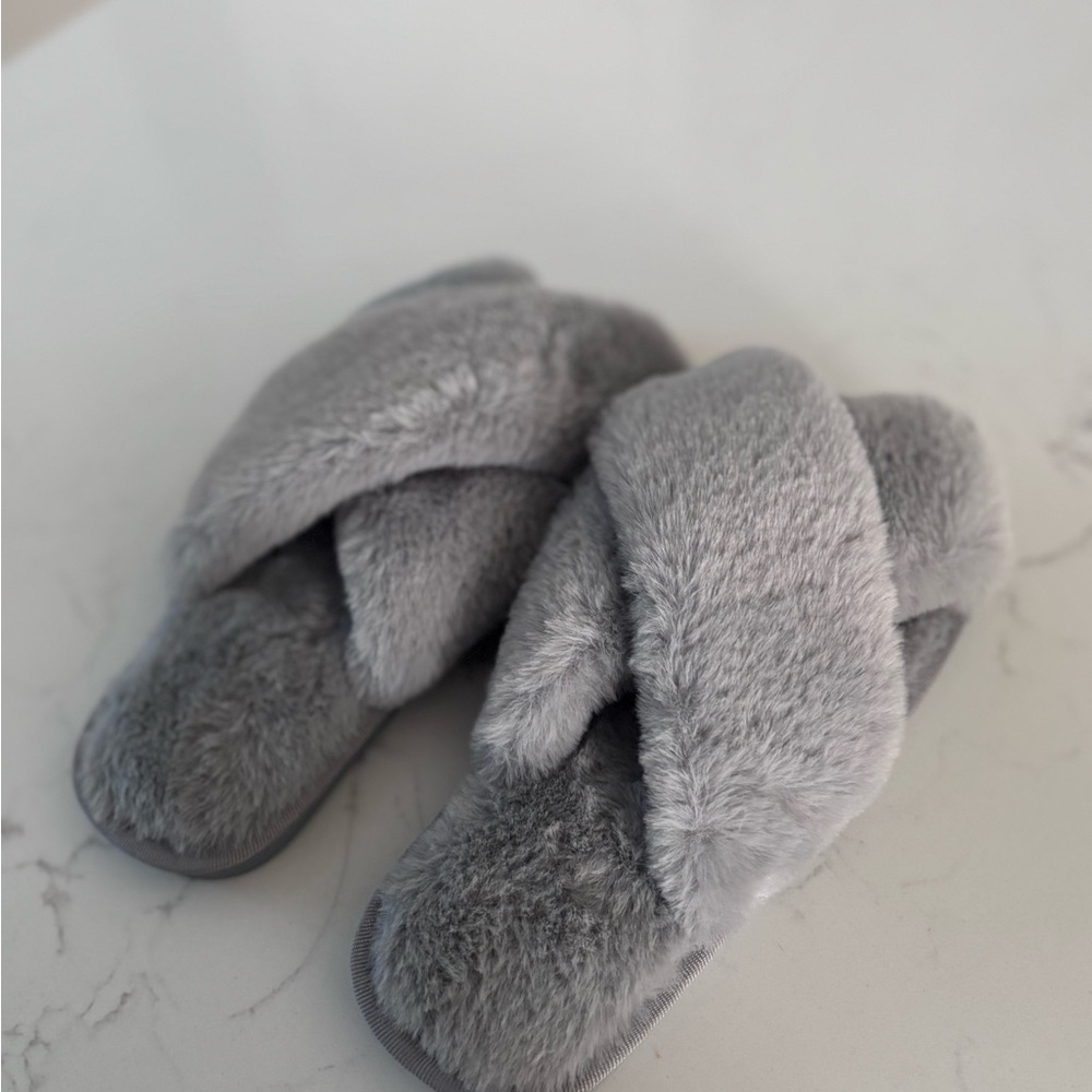 Cozy Gray Faux Fur Slippers - KIDS